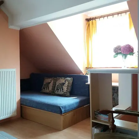Erzsike Vendeghaz Pensión Hajdúnánás